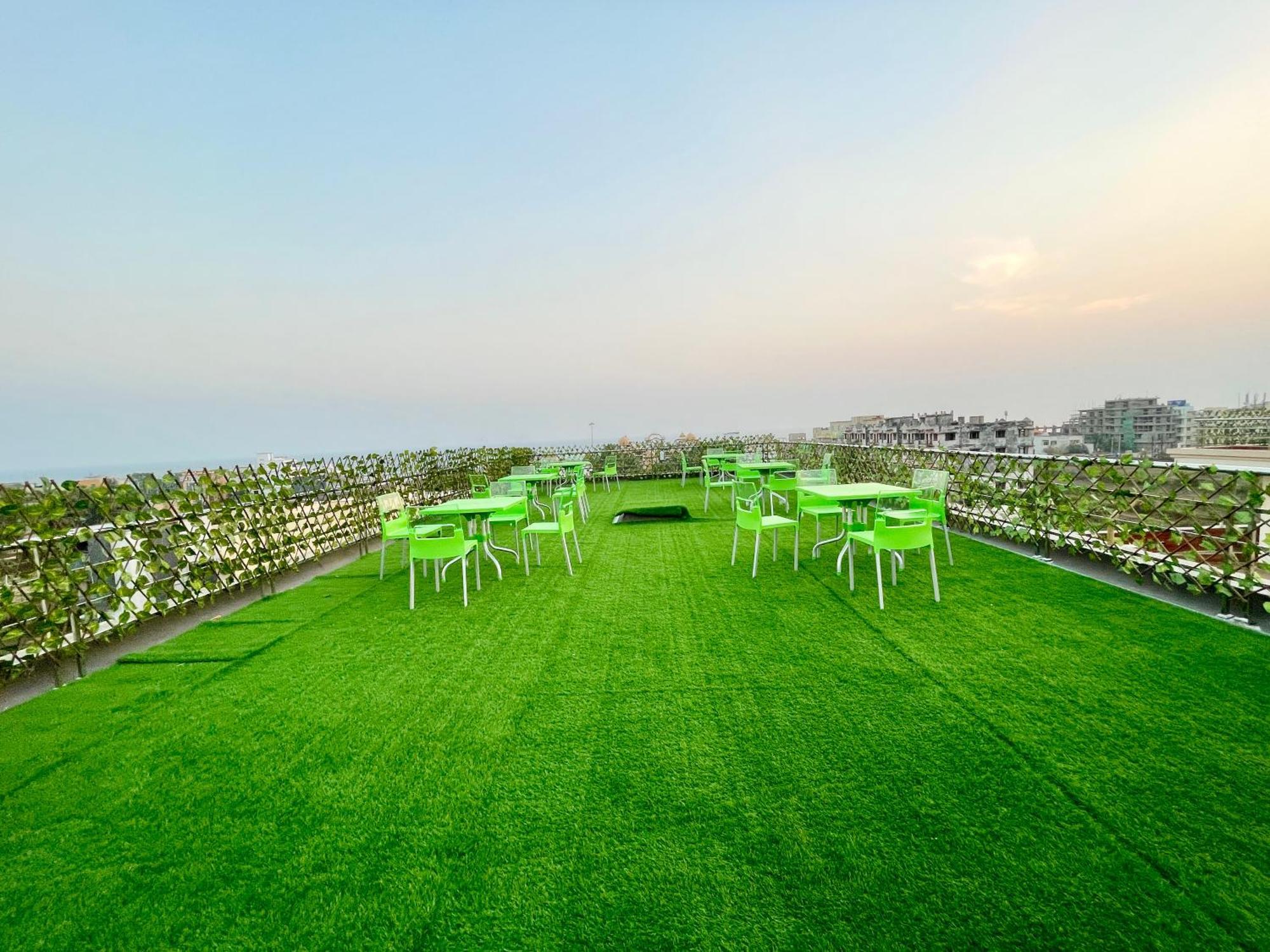 Hotel A One ! Puri, Breakfast Included- Swimming-Pool, Near Sea-Beach-And-Temple, Fully-Air-Conditioned-Hotel With-Lift-And-Parking-Facility - 1 Exterior foto