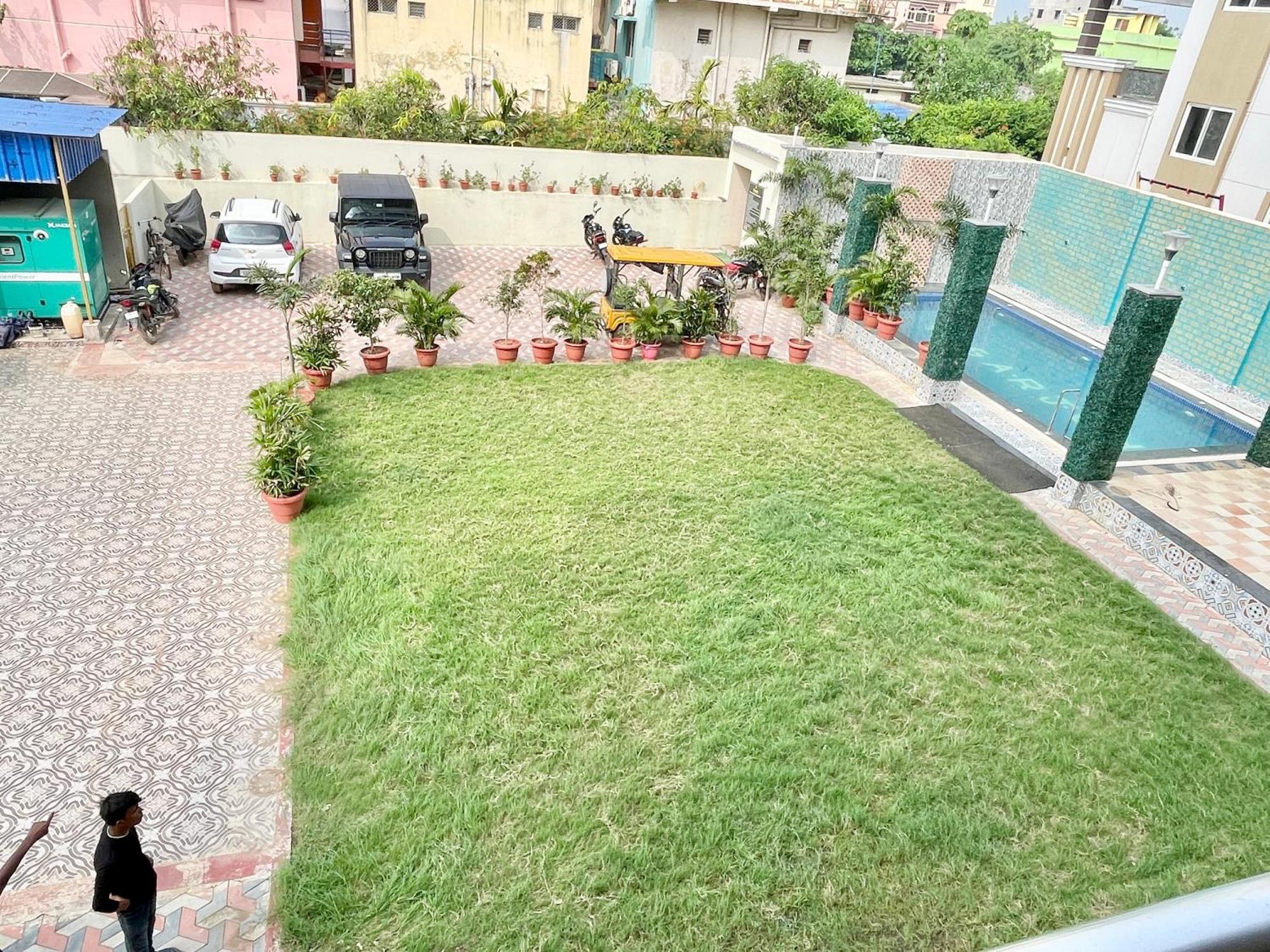 Hotel A One ! Puri, Breakfast Included- Swimming-Pool, Near Sea-Beach-And-Temple, Fully-Air-Conditioned-Hotel With-Lift-And-Parking-Facility - 1 Exterior foto