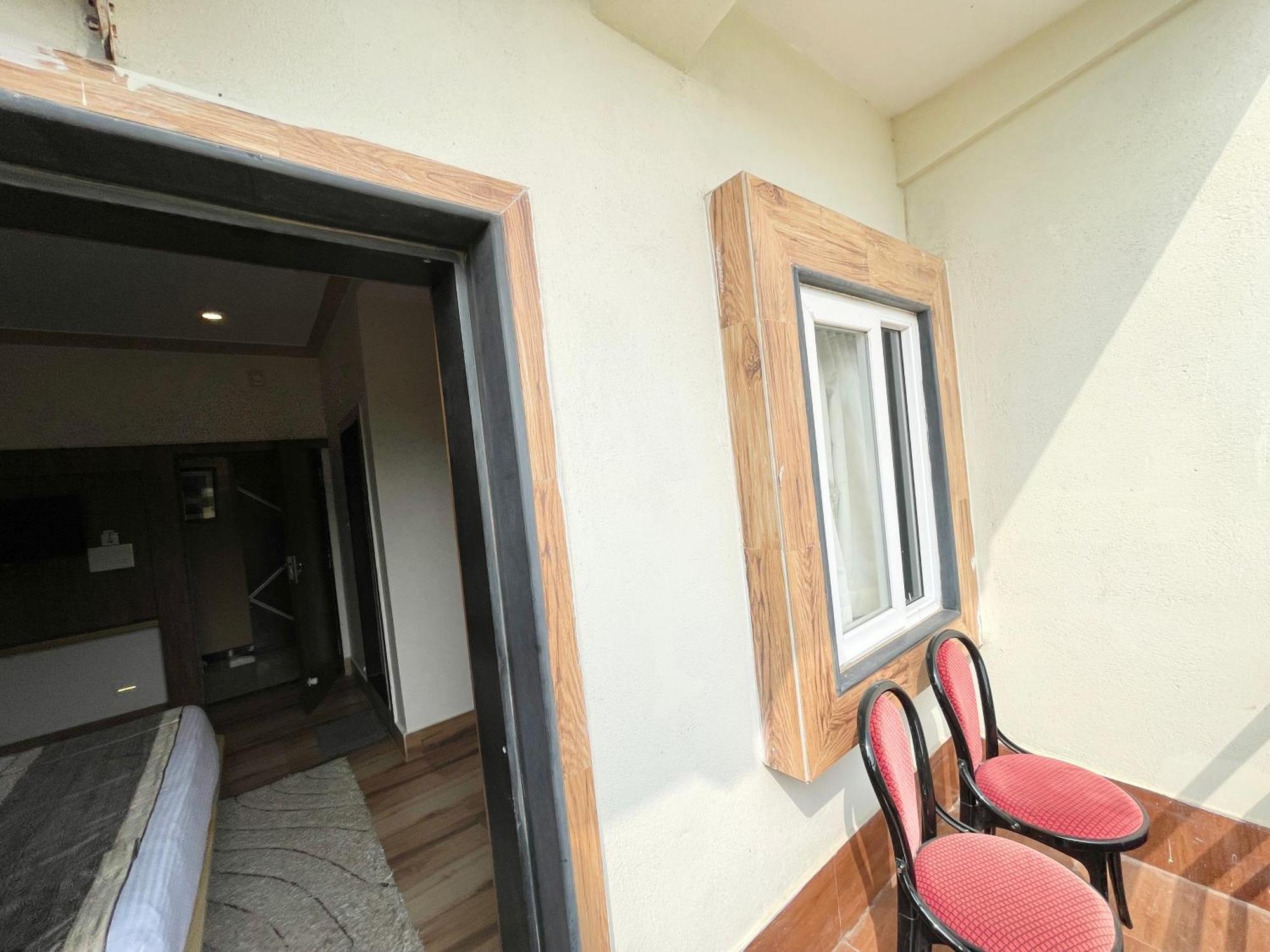 Hotel A One ! Puri, Breakfast Included- Swimming-Pool, Near Sea-Beach-And-Temple, Fully-Air-Conditioned-Hotel With-Lift-And-Parking-Facility - 1 Exterior foto